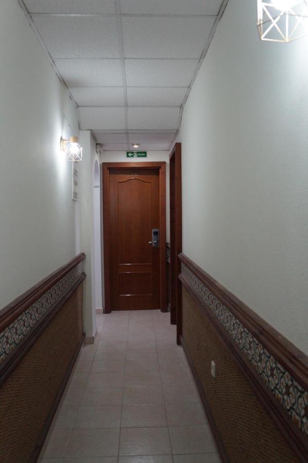 Hostal La Conilena Conil De La Frontera Esterno foto