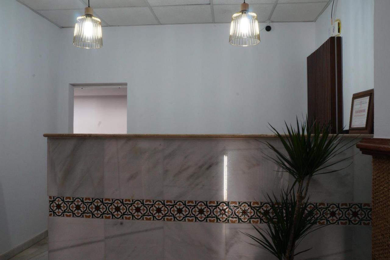 Hostal La Conilena Conil De La Frontera Esterno foto