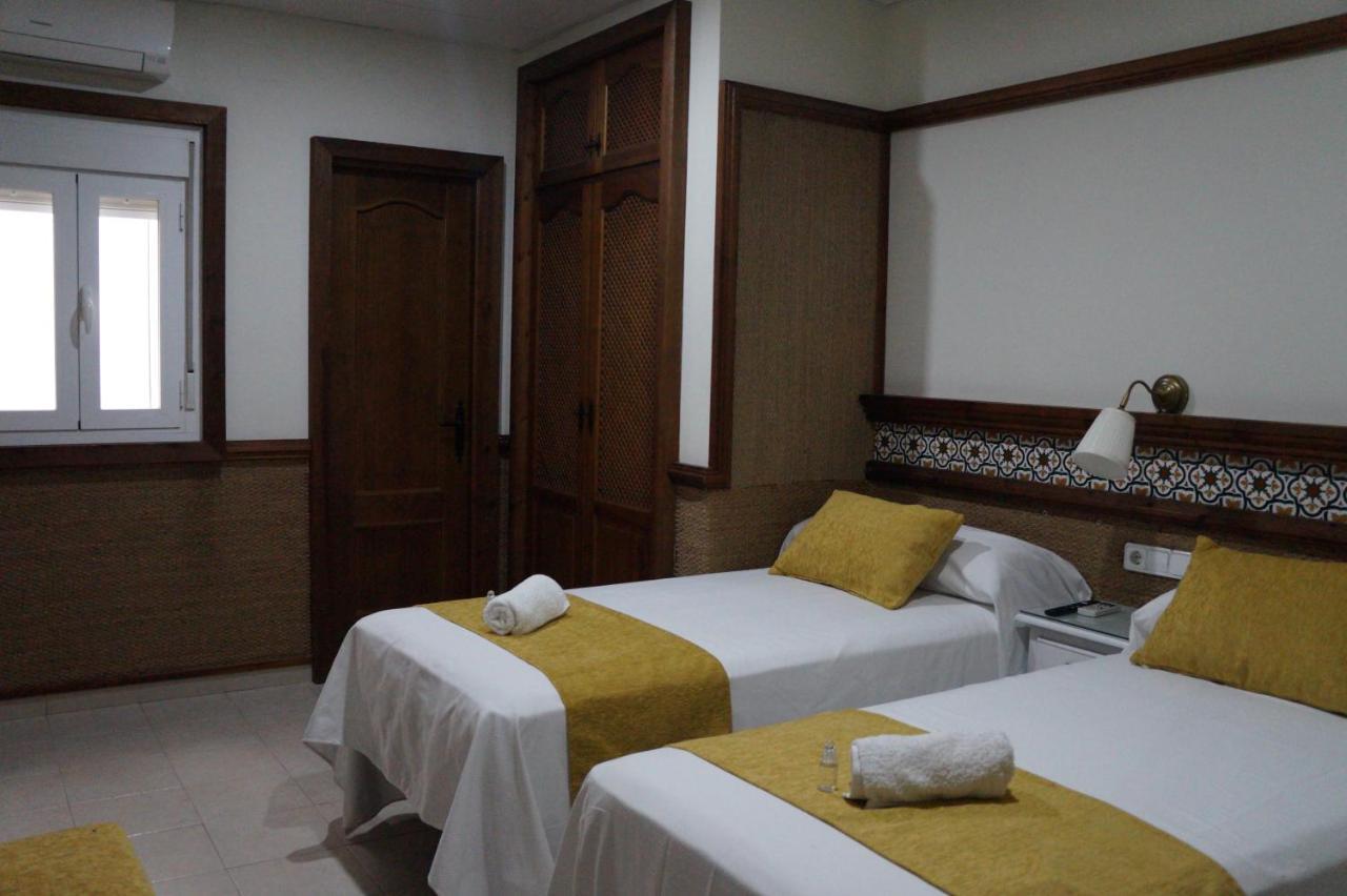 Hostal La Conilena Conil De La Frontera Esterno foto